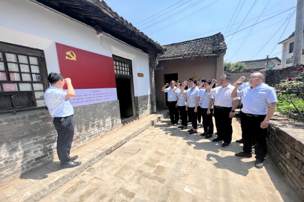 陕煤层气韩城分公司坚持“挂图作战”助推主题教育深入开展（2）.jpg