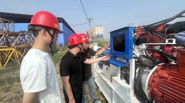 沃土·新芽    石鑫：学生到“钻探”人的角色蜕变2.jpg